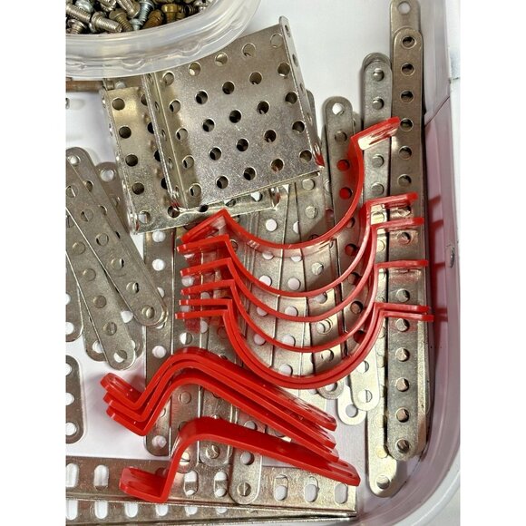 Meccano Metal and Plastic Construction Pieces UK Toy With 3 Manuals Mixed Lot - Picture 6 of 16